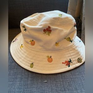 NWT Madewell Fresca Fruit Embroidered Bucket Hat